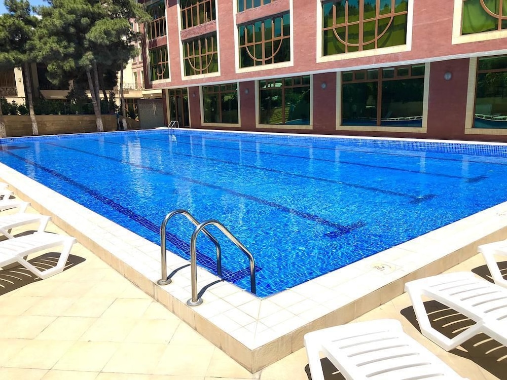 Dubai International Hotel — 4-Star Luxury Hotel in Baku, Azerbaijan