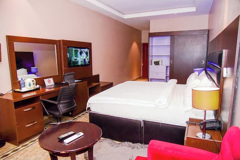 Westend Suites - carbon neutral hotel in Abuja