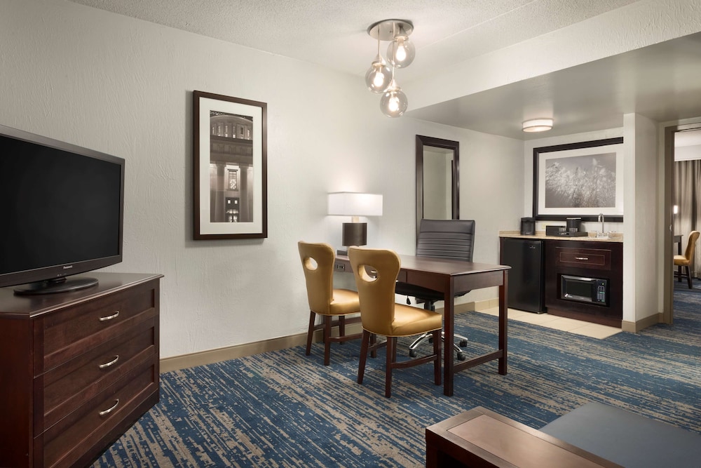 Embassy Suites by Hilton Columbus - photo 18