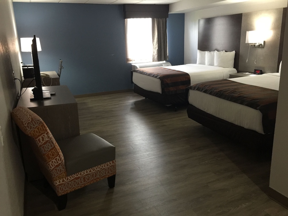 Wingate by Wyndham Louisville Fair and Expo - photo 28