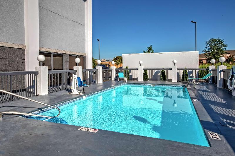 Hampton Inn Tullahoma - photo 47