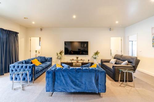 Huge 4Br Pool Table & 75 Tv in Ballarat, Australia