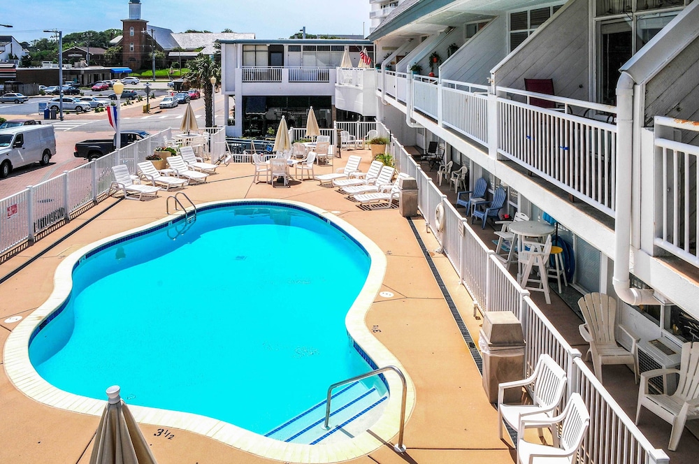 Oceanfront Resort Studio on Virginia Beach - photo 11