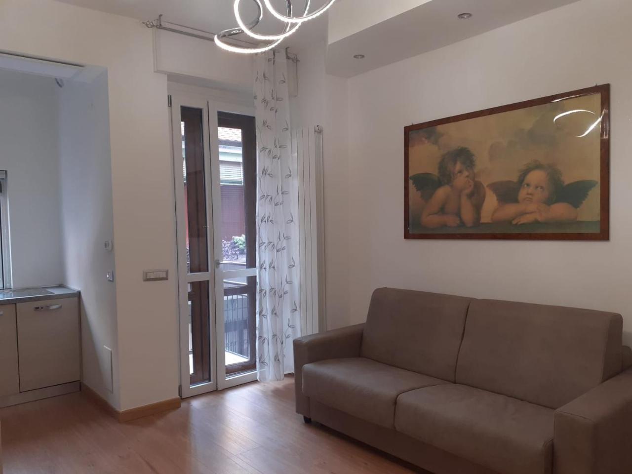 N&Ghomesweethome Raffaelloelegante Appartamento Ideale Casa Vacanze Affari — 4-Star Luxury Hotel in Milan, Italy
