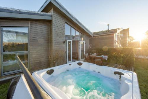 71 Una Carbis Bay - last minute hotel in Unknown City