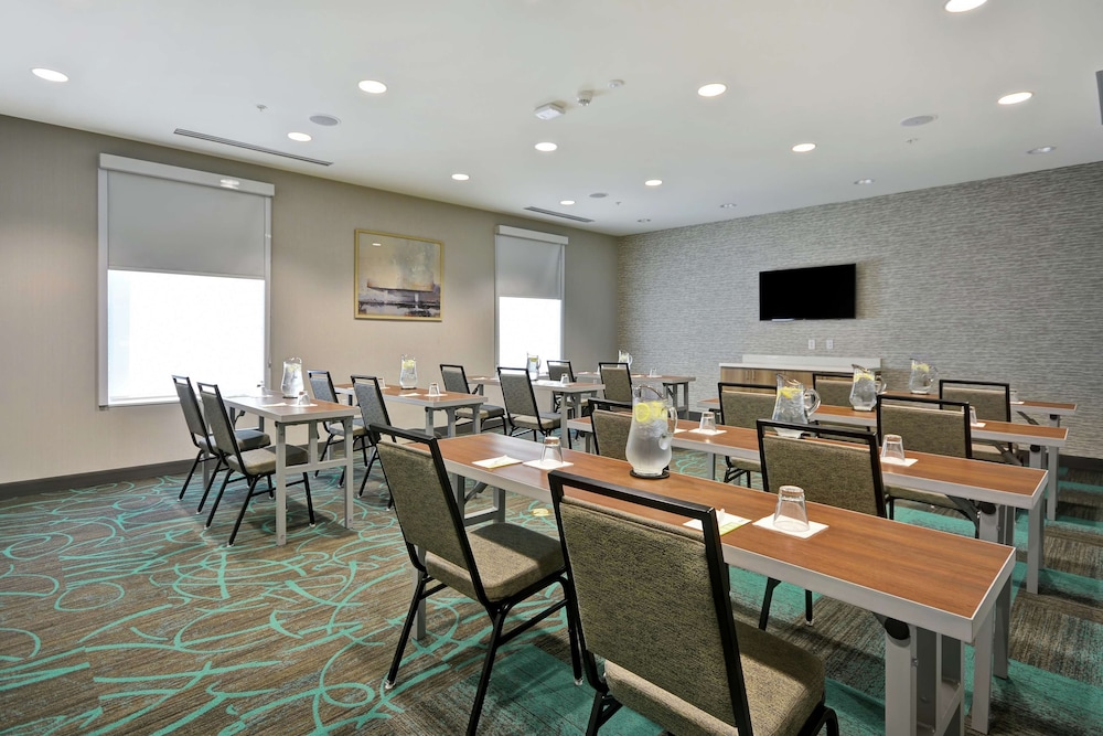 Home2 Suites by Hilton Queensbury Lake George - photo 43
