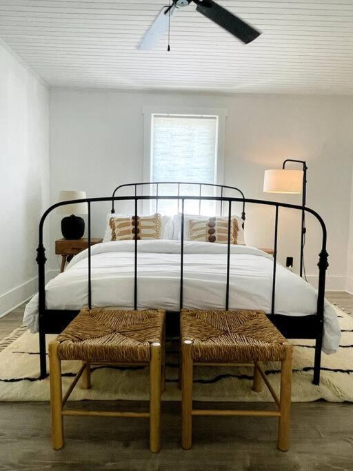 Cramerton Belmont’s Modern and perfect retreat pet-friendly hotel Cramerton