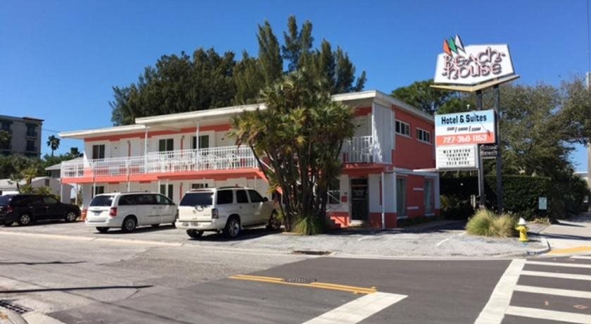 Beach House Hotel — hotel in Treasure Island