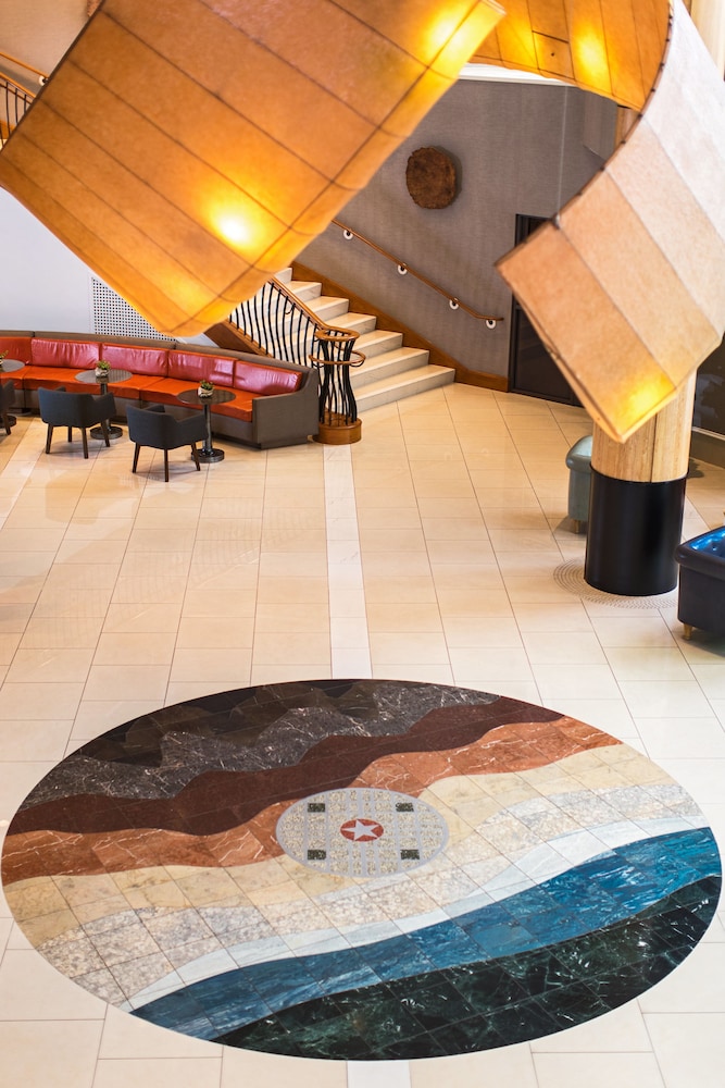 Renaissance Raleigh North Hills Hotel - photo 8