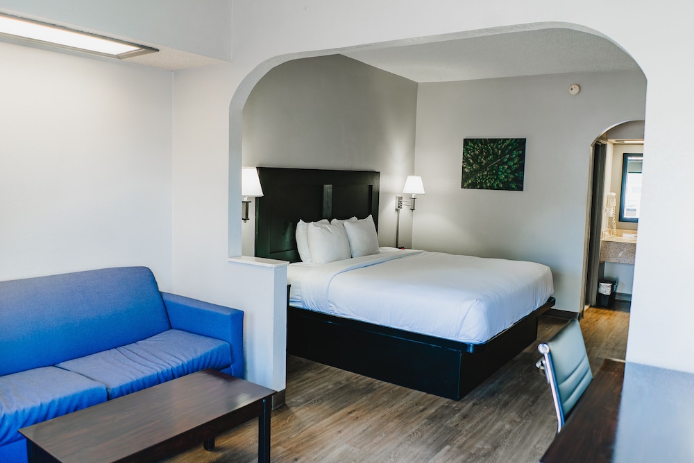 Quality Inn & Suites Monticello - photo 11