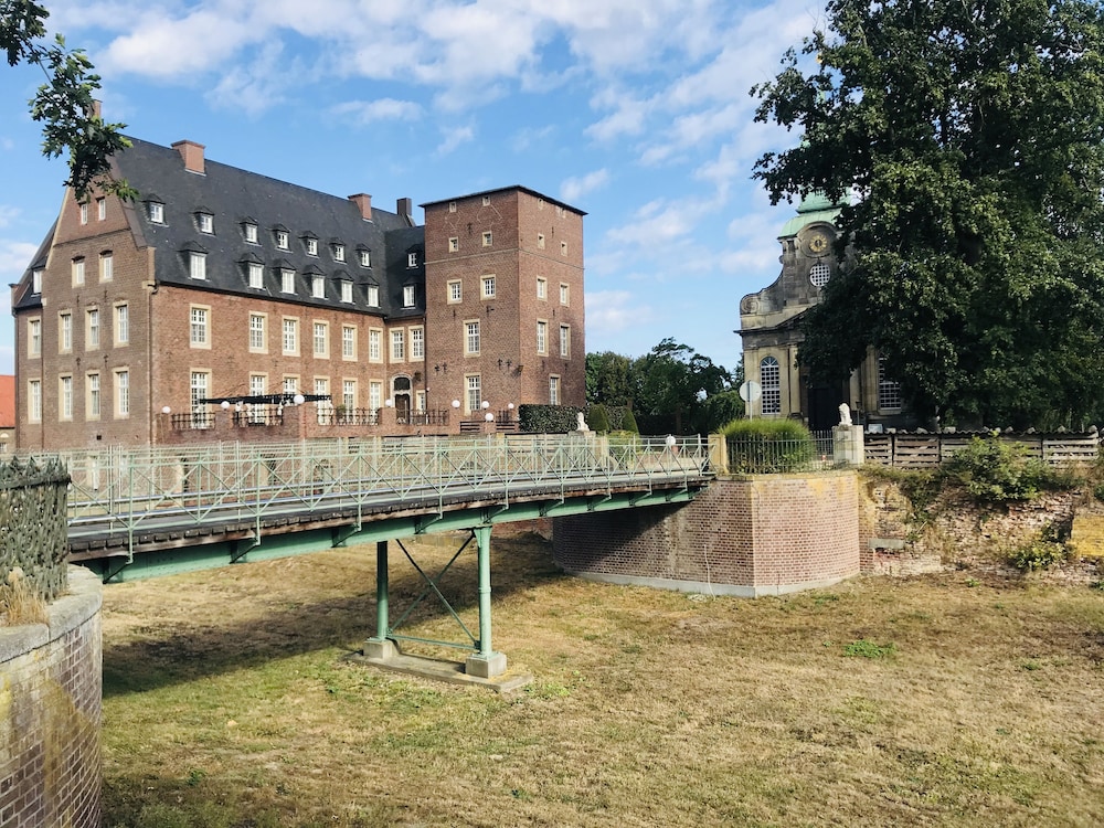 Schlo Diersfordt — hotel in Wesel