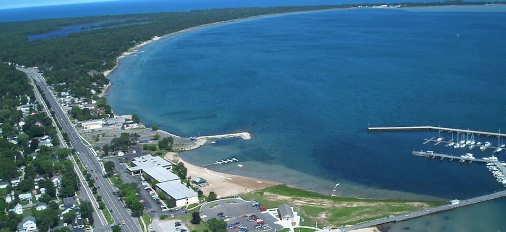 Tawas Bay Beach Resort - photo 67