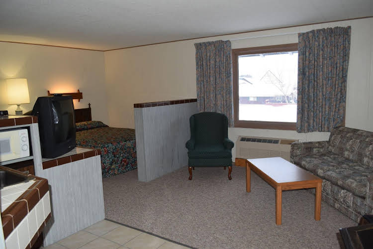 Oneida Village Inn - photo 9
