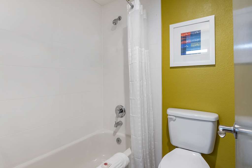 Comfort Inn & Suites Tigard near Washington Square - photo 18