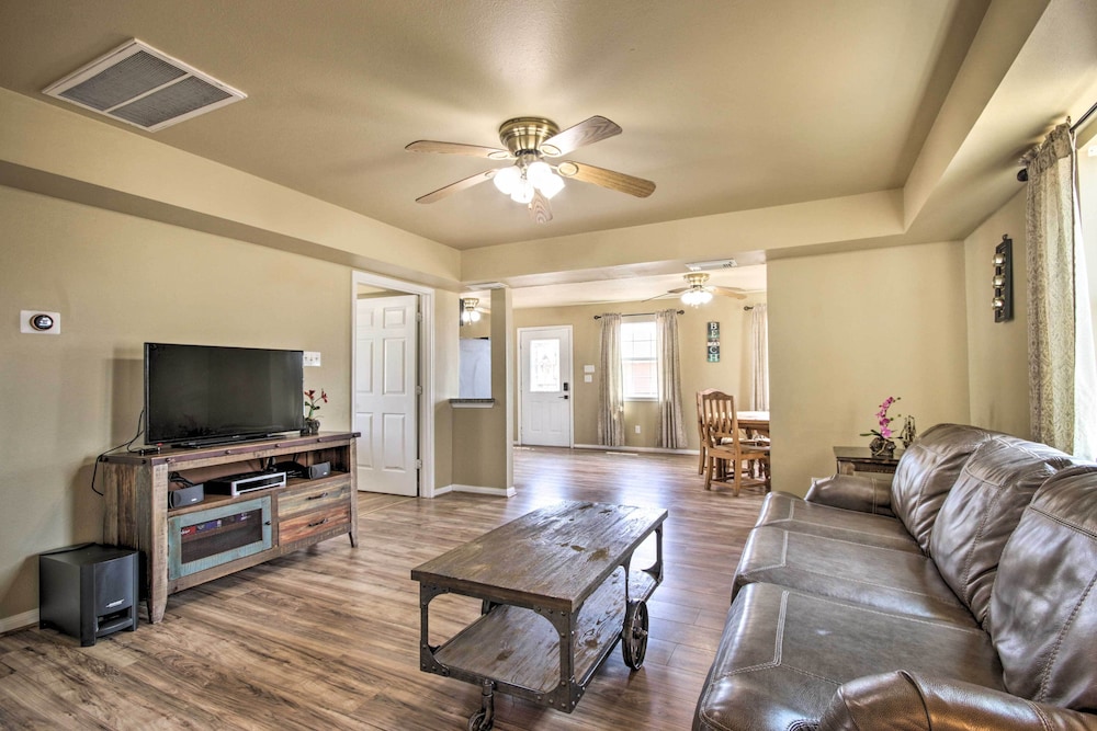 half Mi to Sand Surfside Beach Retreat — Surfside Beach — photo 4