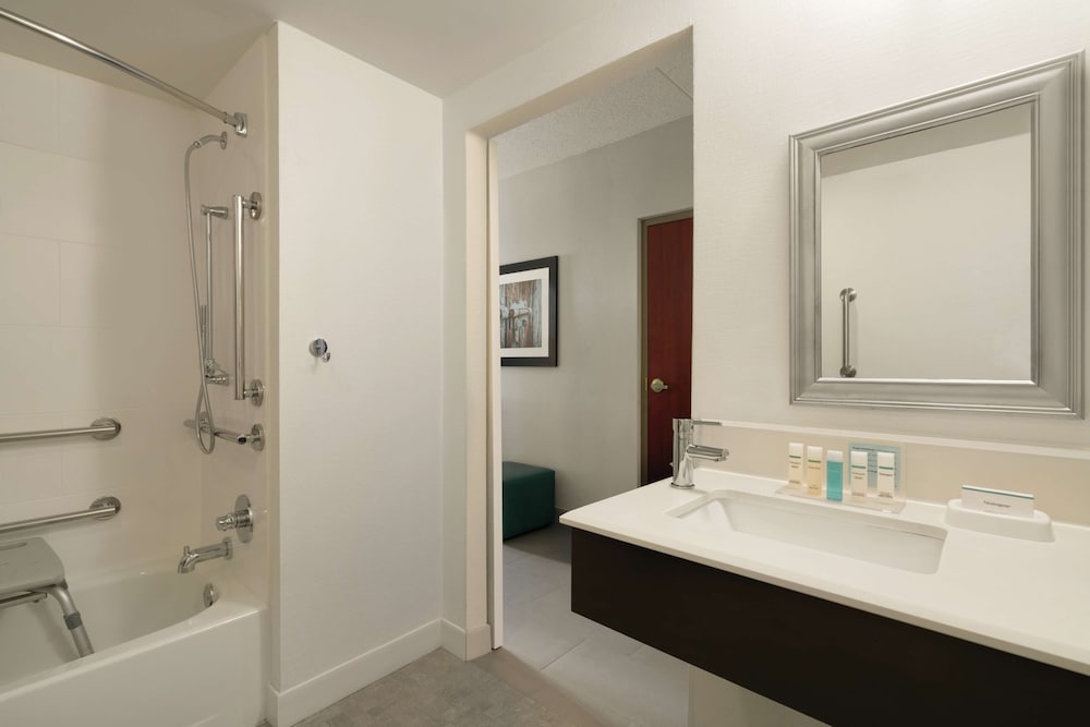 Hampton Inn Reading Wyomissing - photo 23