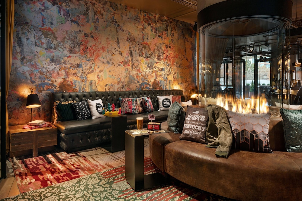 Moxy Louisville Downtown - photo 4