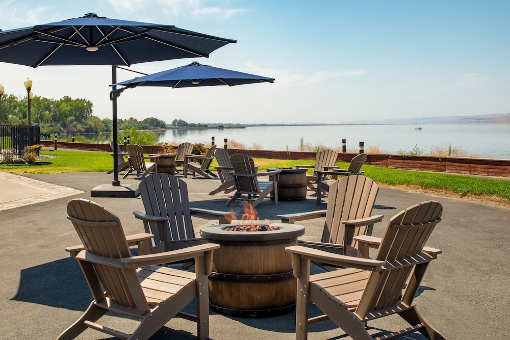 River Lodge And Grill - photo 59