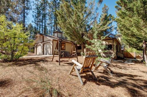 Butter Bear Lodge The best of what Big Bear Lake has to offer with Hot Tub and Shuffleboard — 4-Star Luxury Hotel in Big Bear Lake, United States