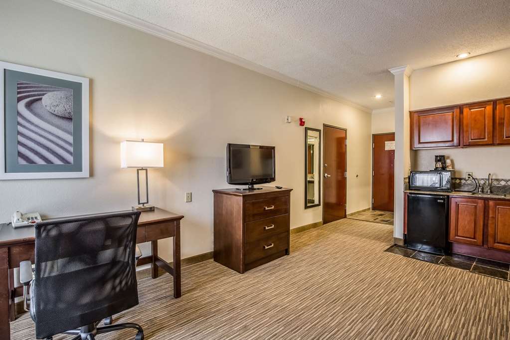 Quality Inn & Suites Seabrook NASA Kemah - photo 13