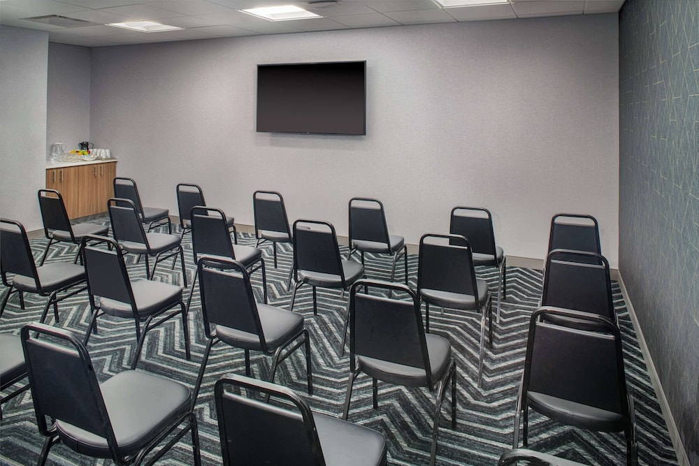 Homewood Suites by Hilton Ann Arbor - photo 25