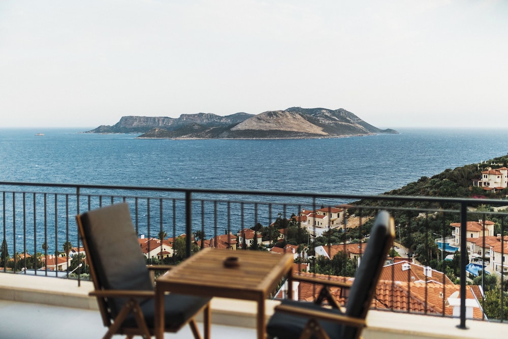 Villa Pietroza — 4-Star Luxury Hotel in Kas, Turkey