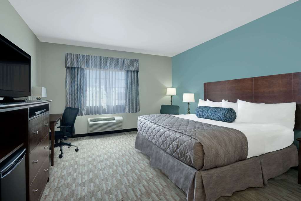 Baymont by Wyndham Minot - photo 14