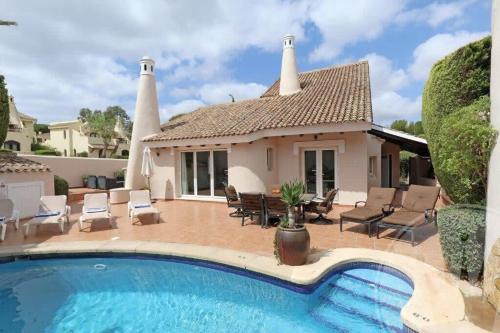 Las Higueras 8 in Atamaria, Spain