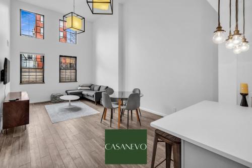 Stylish 2BR Loft Carroll Gardens Prime area — 4-Star Luxury Hotel in Brooklyn, United States