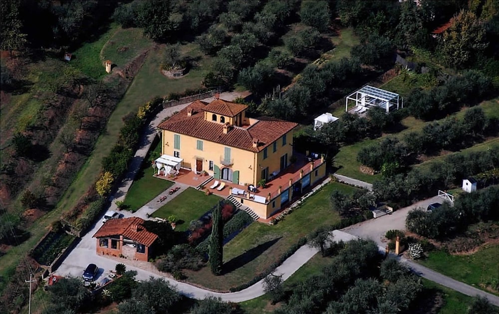 Il Campano — 4-Star Luxury Hotel in Pescia, Italy