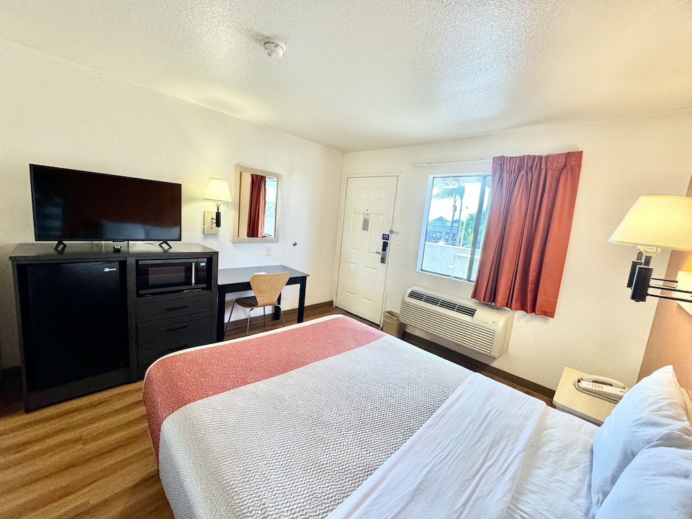 Studio 6 Suites Bellflower Ca Los Angeles - photo 8