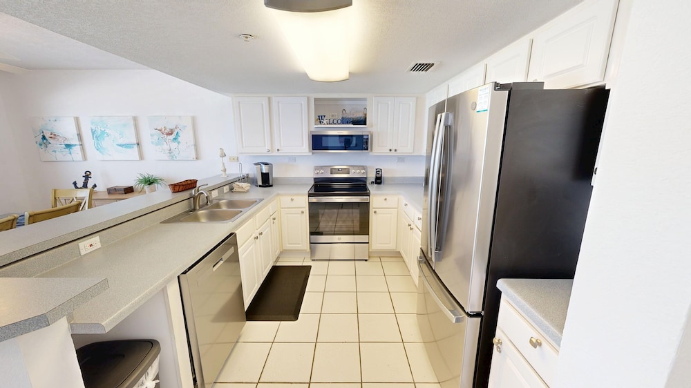 Islander Beach Resort 2005 2 Bedrooms 2 Bathrooms Condo - photo 11