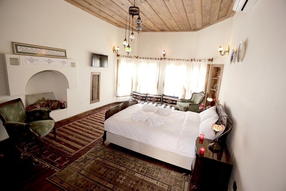 Kadilar Pasazade Konagi Butik Otel — Oedemis