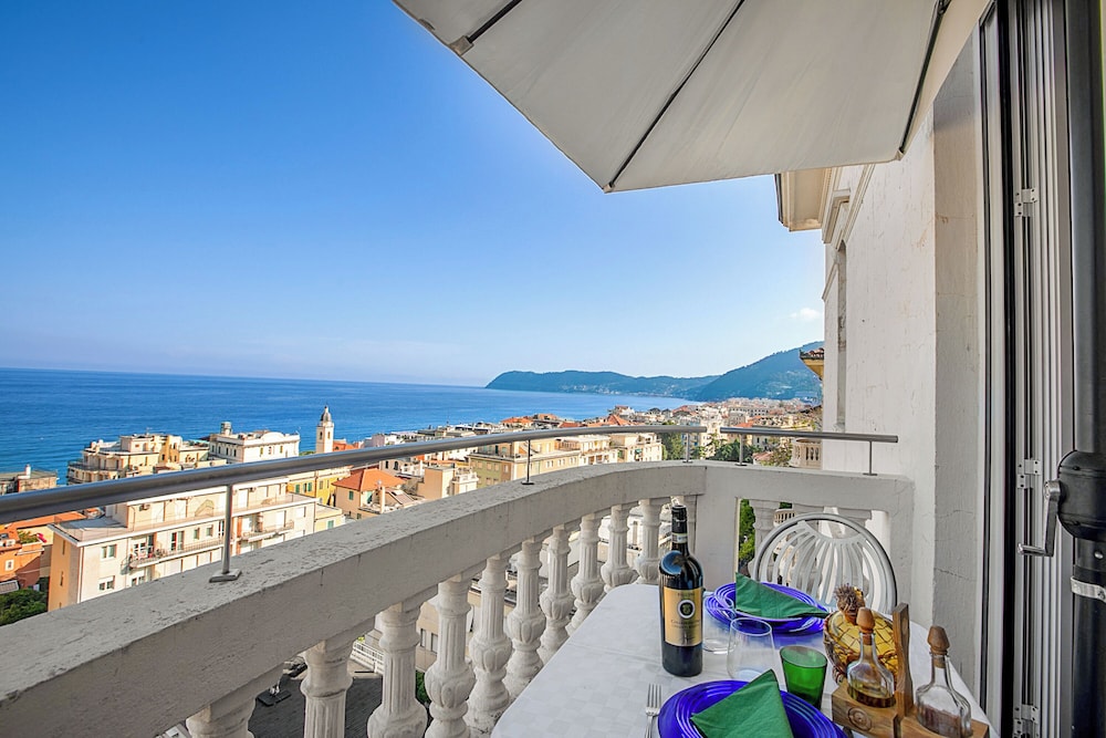 La Vie Enchanting Sea View — 4-Star Luxury Hotel in Alassio, Italy