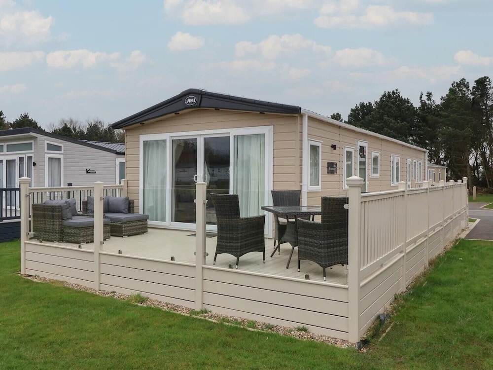 Whispering Willows 2 bed Lodge in Scarborough — 4-Star Luxury Hotel in Scarborough, United Kingdom
