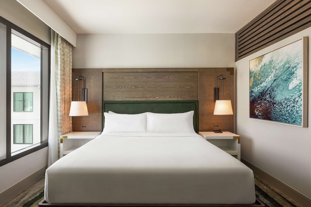 Embassy Suites by Hilton Panama City Beach Resort - photo 10