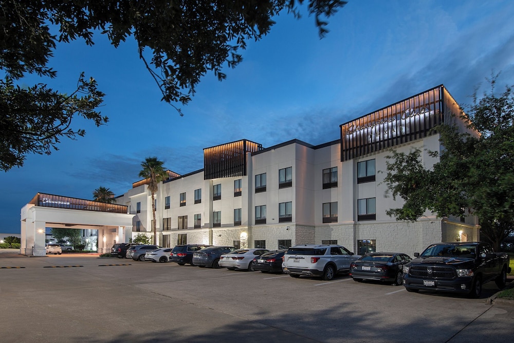 Champions Club and Hotel Houston Westchase - photo 88