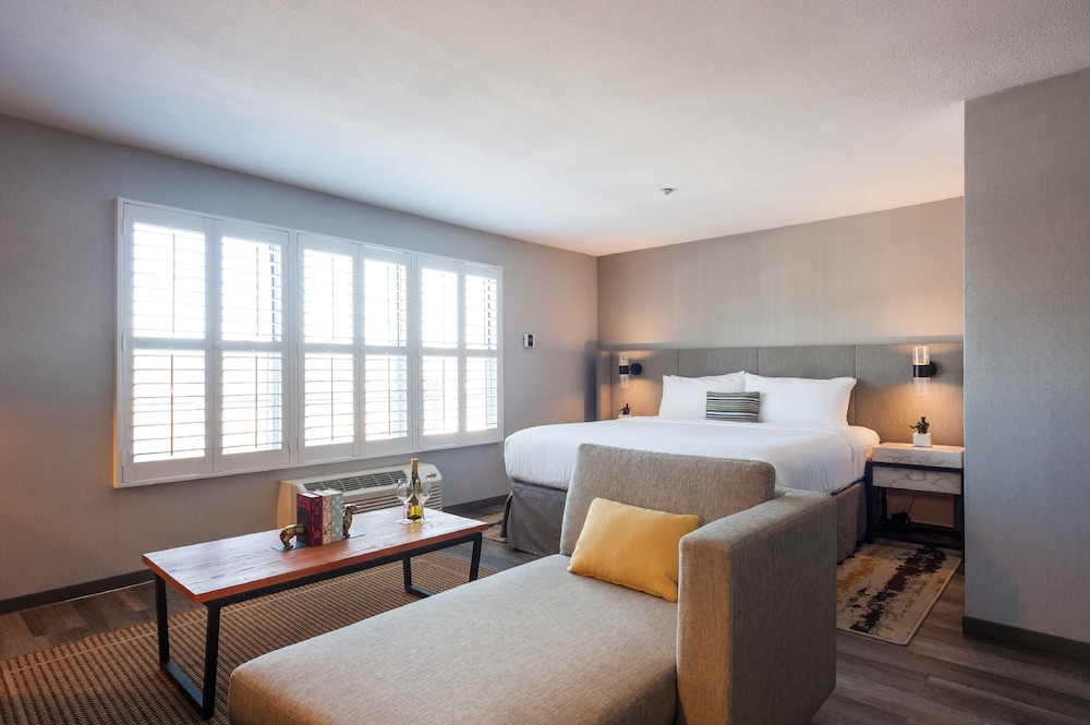 Hotel Indigo Napa Valley by IHG - photo 26