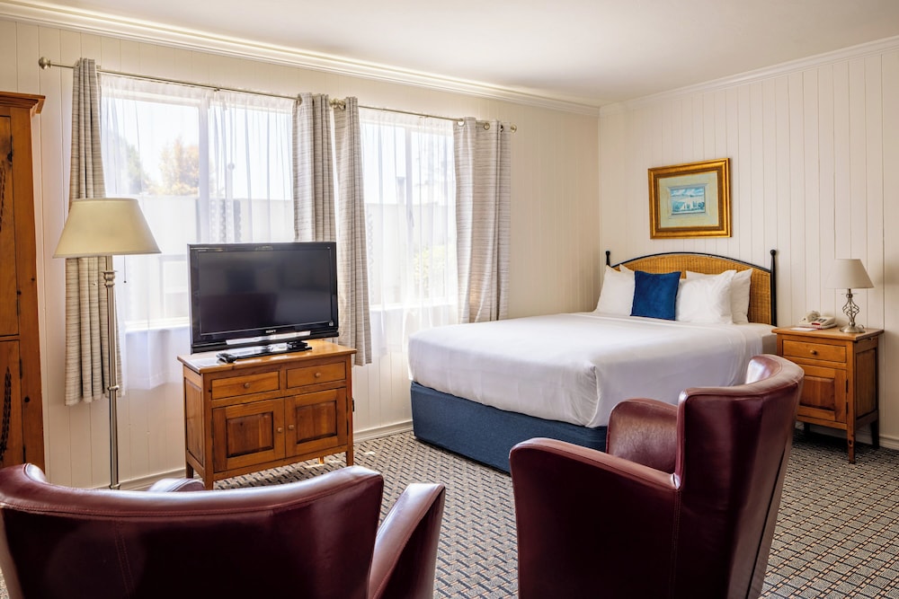 Carmel Fireplace Inn - photo 19