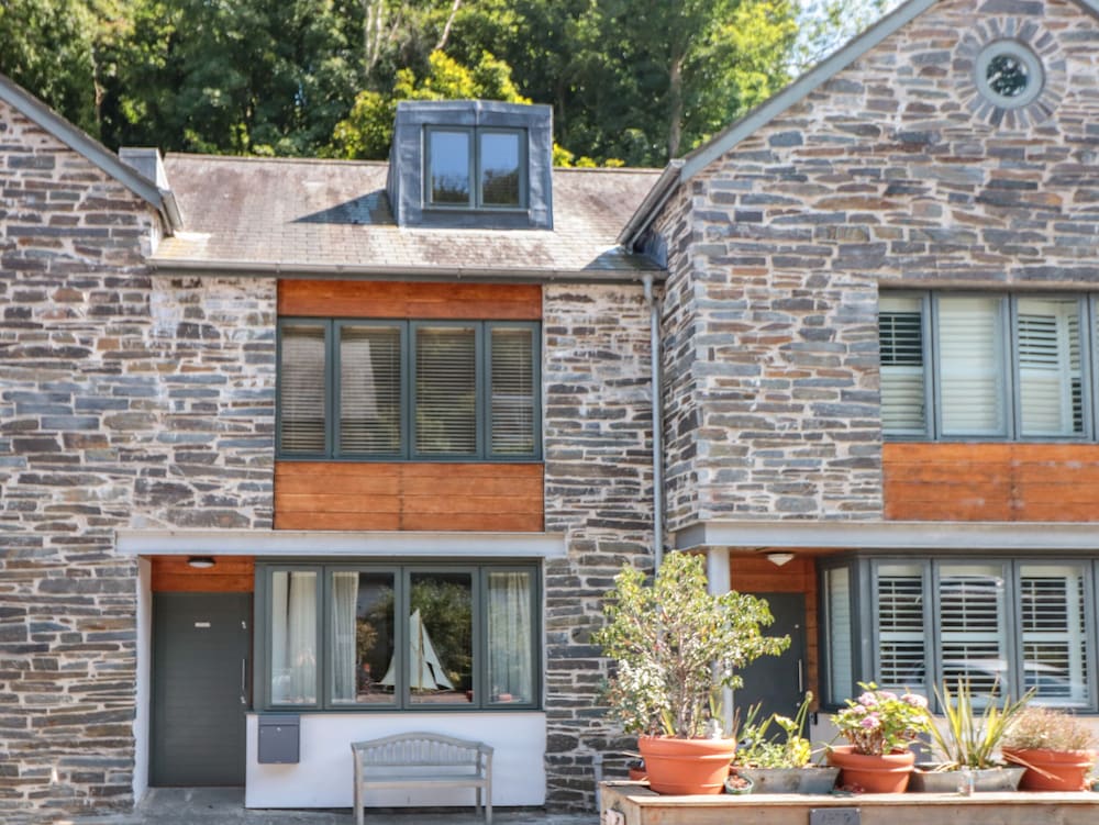 6 Pottery Cottages in Dartmouth, United Kingdom