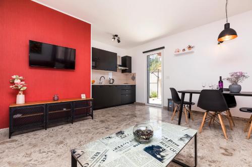 Apartment Medea St. Martin — 4-Star Luxury Hotel in Mali Losinj, Croatia