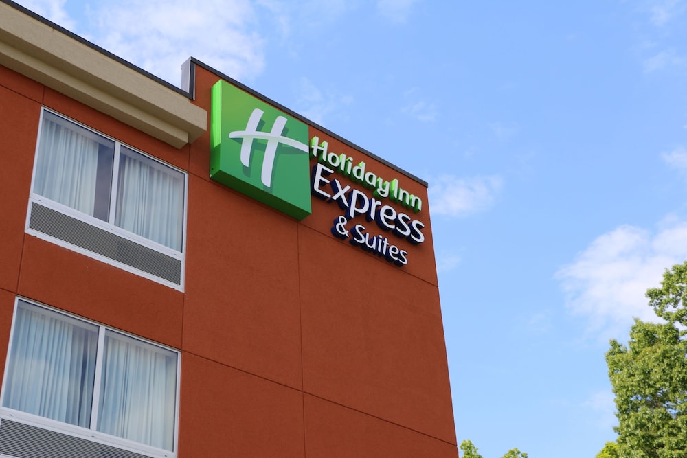 Holiday Inn Express & Suites Hendersonville SE Flat Rock by IHG - photo 28