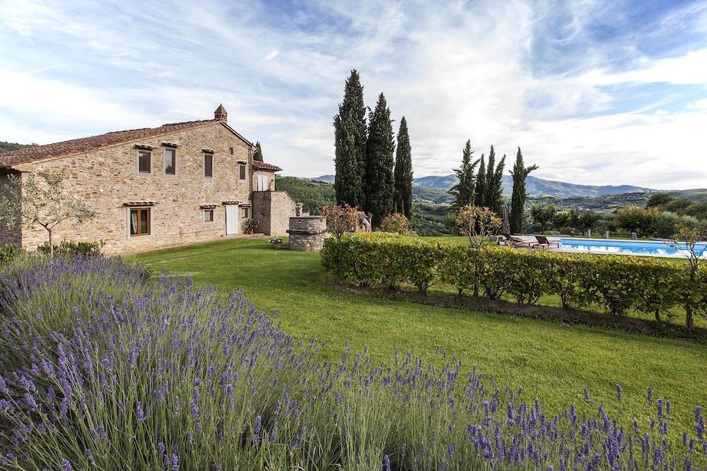Allegro Agriturismo Argiano — 4-Star Luxury Hotel in Arezzo, Italy