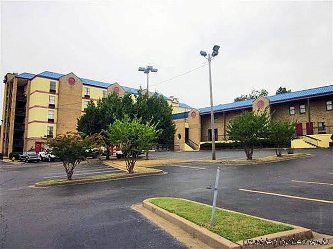 Motel 6 - photo 9
