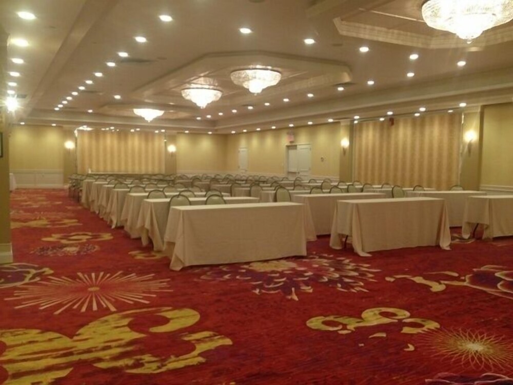 Skyline Hotel - photo 42