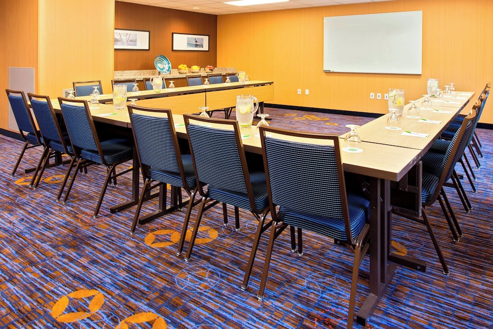 Courtyard Marriott Binghamton - photo 43