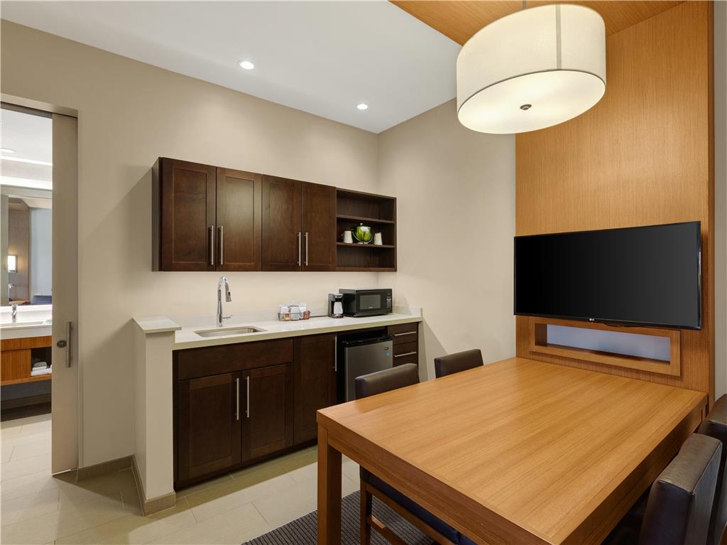 Hyatt Place Milwaukee Downtown - photo 71
