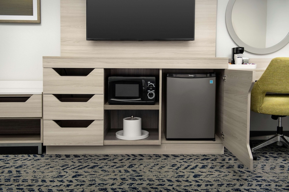 Hampton Inn Duncan - photo 16