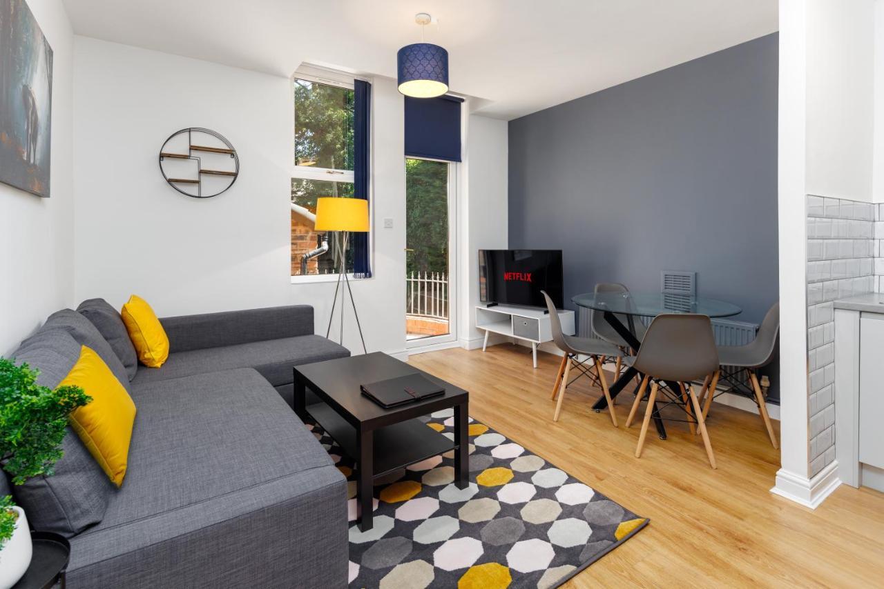 FLATZY Lovely Sefton Park Retreat — 4-Star Luxury Hotel in Liverpool, United Kingdom