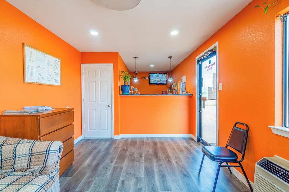 Regency Inn By OYO Rockdale TX - photo 6
